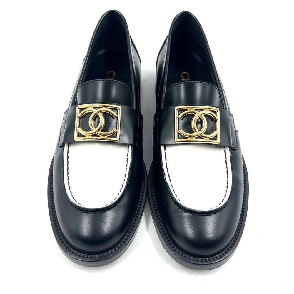 Chanel leather flats loafers